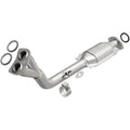 MagnaFlow Direct Fit Catalytic Converter 96-00 Toyota 4 Runner 2.7