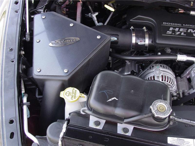 Volant 03-08 Dodge Ram 1500 / 2500 / 3500 5.7L V8 Pro5 Closed Box Air Intake System