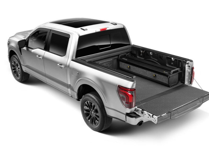 Retrax 22-26 Toyota Tundra Reg & DC 6.5ft Bed w/Deck Rail Sys RetraxPRO EZ-Off FRC-4000