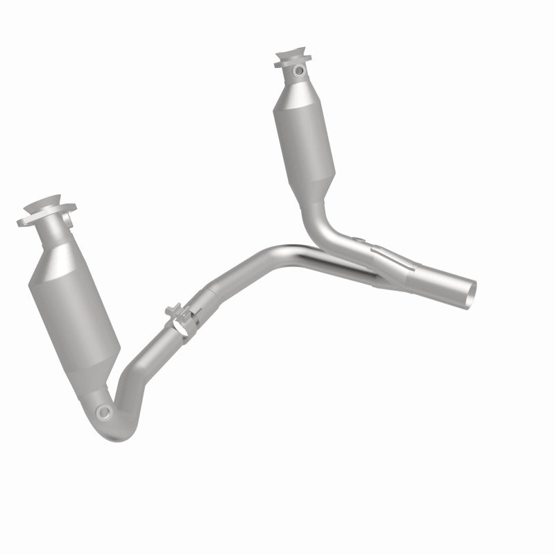 MagnaFlow Direct Fit Catalytic Converter OEM 2004 Dodge Dakota Underbody