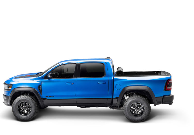 BAK 2022+ Toyota Tundra 5.5ft Bed Revolver X2 Bed Cover