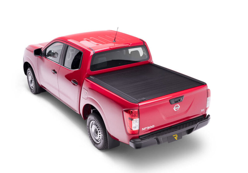 Retrax 04-up Titan Crew Cab 4-doors (w/ or w/o Utilitrack) RetraxPRO MX