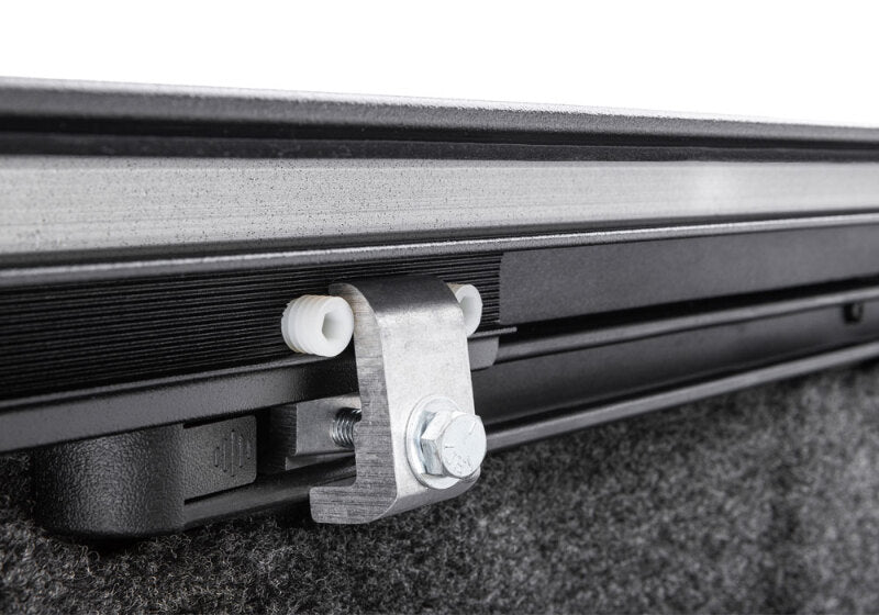 Retrax 2007-2020 Toyota Tundra CrewMax 5.5ft Bed RetraxPRO XR with Deck Rail System
