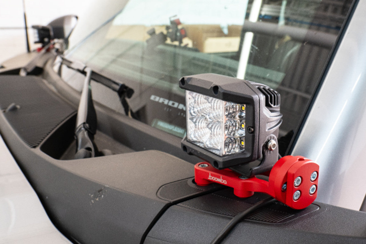 BRONCO LIGHT / FLAG MOUNT