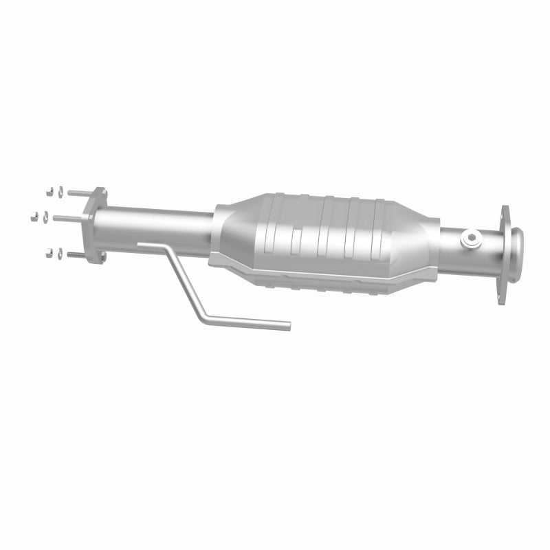 MagnaFlow Direct Fit Catalytic Converter 00-04 Jeep Wrangler Rear