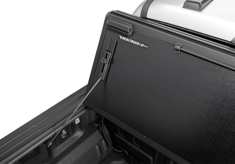 BAK 99-07 Ford Super Duty 8ft Bed BAKFlip G2